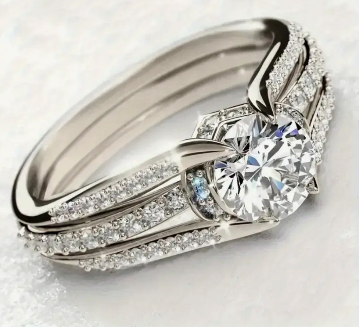 Elegant CZ Engagement ring silvery